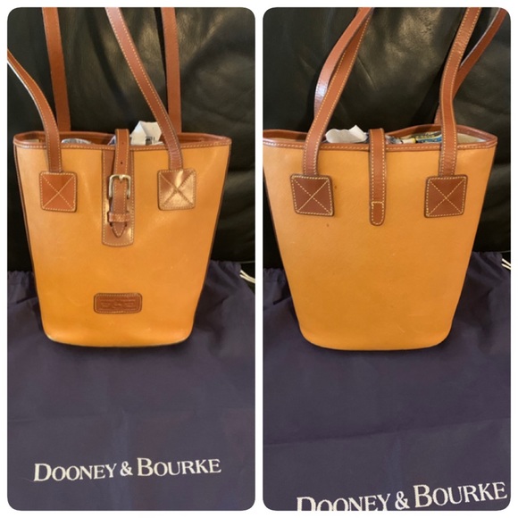 🌺HP🌺Dooney & Bourke Shoulder Bag - Picture 2 of 8